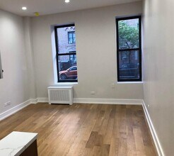 12 Crown St-Unit -A14 in Brooklyn, NY - Building Photo - Building Photo