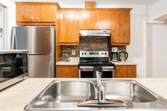301 Rue Aylwin in Montréal, QC - Building Photo - Building Photo