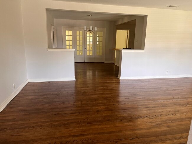6402 Vickery Blvd in Dallas, TX - Building Photo - Building Photo