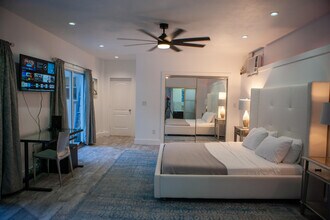 5967 SW 58th Terrace in South Miami, FL - Building Photo - Building Photo