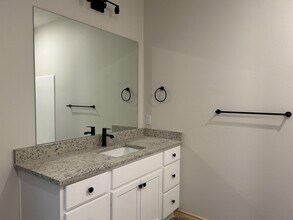 1604 New England Rd in Flint, TX - Building Photo - Building Photo