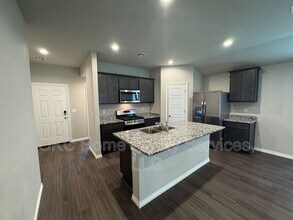4217 Palmetto Blf Dr in Mustang, OK - Building Photo - Building Photo