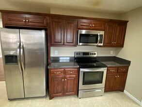 367 Hendrixson Dr in Manchester, TN - Building Photo - Building Photo