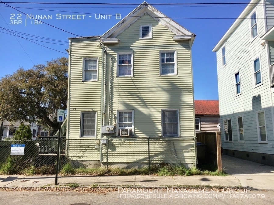 22 Nunan St in Charleston, SC - Building Photo