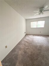 160 Turtle Lake Ct in Naples, FL - Building Photo - Building Photo