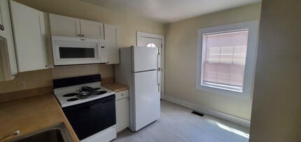 1607 Oak St in Greensboro, NC - Building Photo - Building Photo