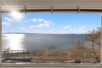 14458 Marine Dr in White Rock, BC - Building Photo - Building Photo