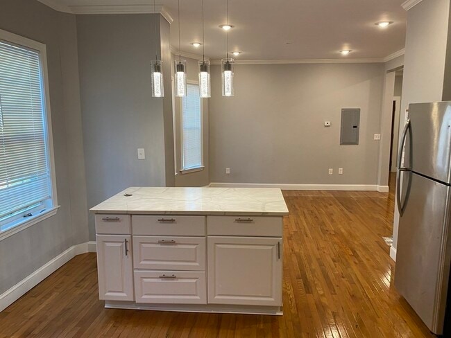 53 Marshall St, Unit 1