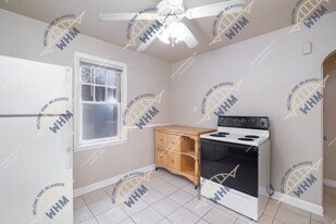 3258 S Kinnickinnic Ave in Milwaukee, WI - Building Photo