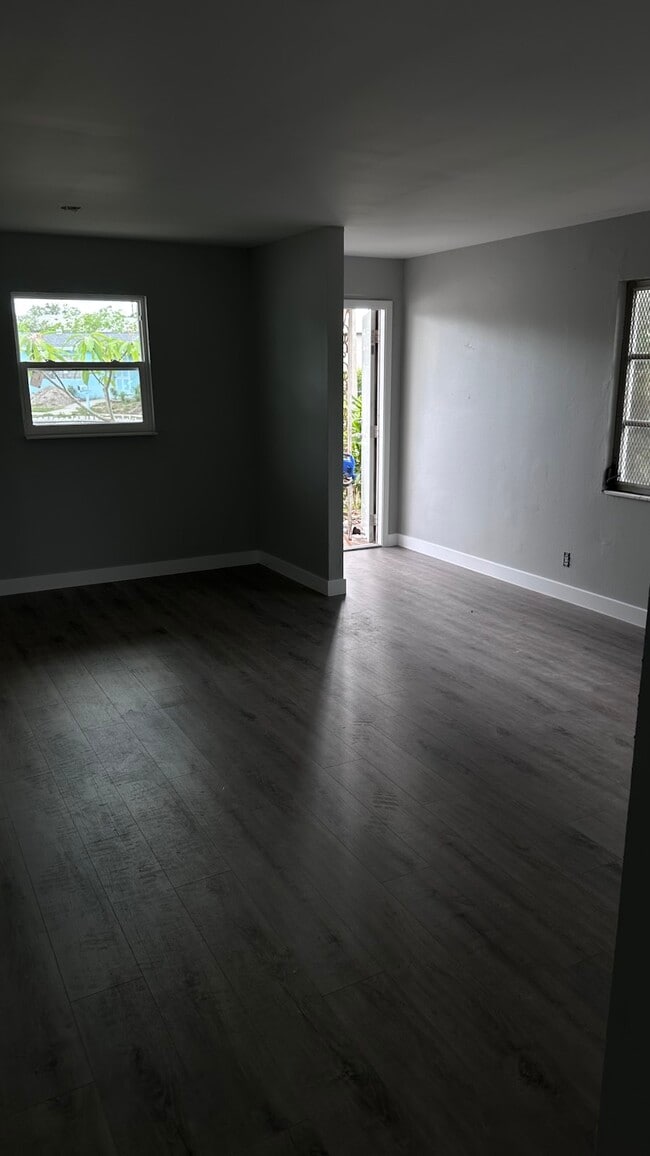 1759 Aquarius Ct in Ft. Myers, FL - Building Photo - Building Photo