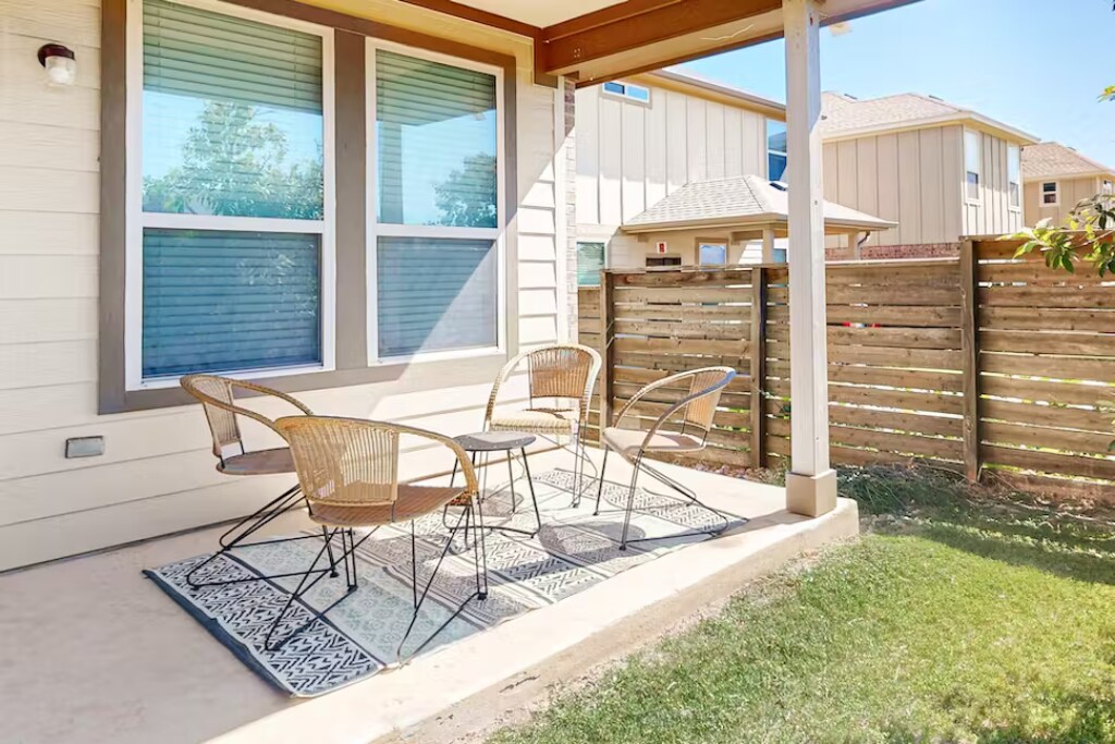 3651 Sandy Brook Dr in Round Rock, TX - Building Photo