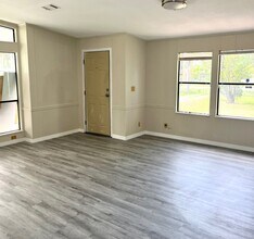 2376 Case Ln in North Fort Myers, FL - Building Photo - Building Photo