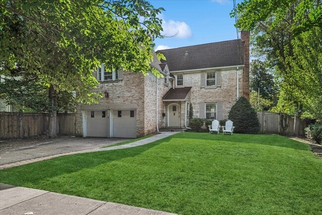 526 Orchard Ln in Winnetka, IL - Building Photo - Building Photo