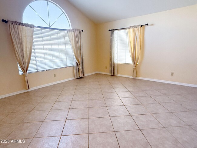 694 N Longmore St in Chandler, AZ - Building Photo - Building Photo