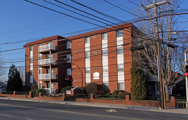 Park Place Apartments in Malden, MA - Building Photo - Building Photo