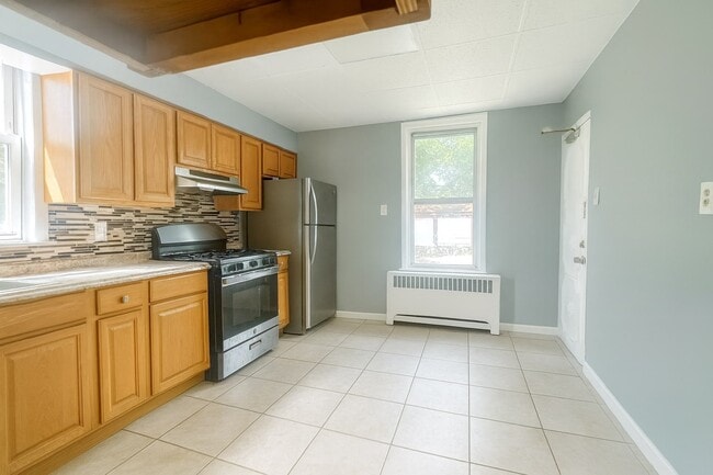 187 22nd St, Unit 1 in Irvington, NJ - Building Photo - Building Photo