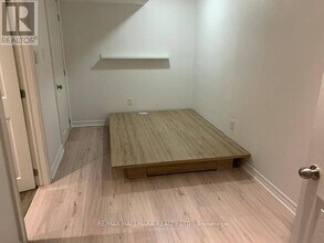 130 Ashdale Ave in Toronto, ON - Building Photo - Building Photo