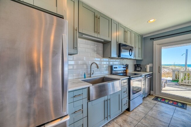 1205 Ocean Blvd in Holly Ridge, NC - Building Photo - Building Photo