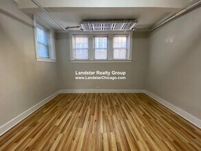 730 Reba Pl, Unit Garden in Evanston, IL - Building Photo - Building Photo