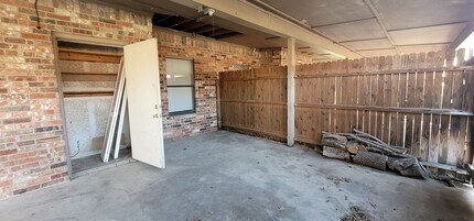 2320 Vanderbilt Ct in Denton, TX - Building Photo - Building Photo