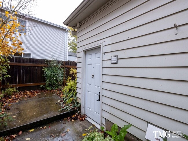 8164 SE 52nd Ave in Portland, OR - Building Photo - Building Photo
