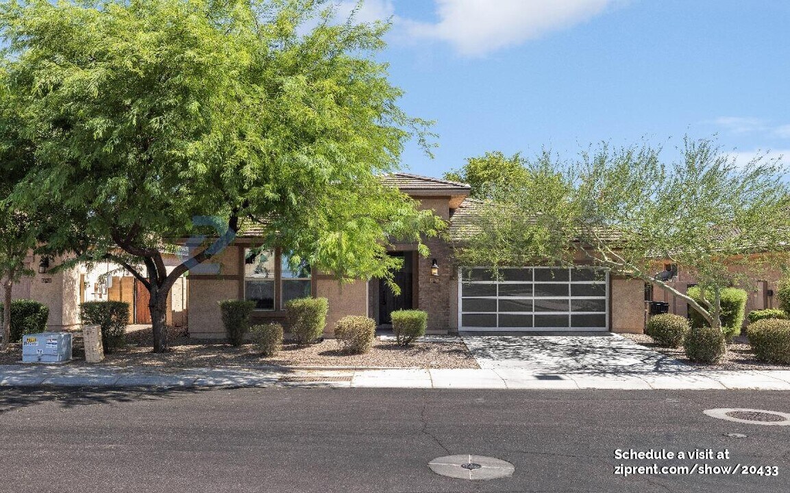 1521 E Canary Dr in Gilbert, AZ - Building Photo