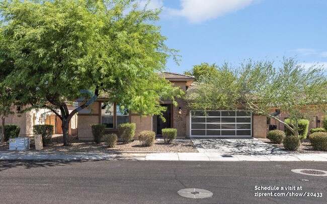 property at 1521 E Canary Dr