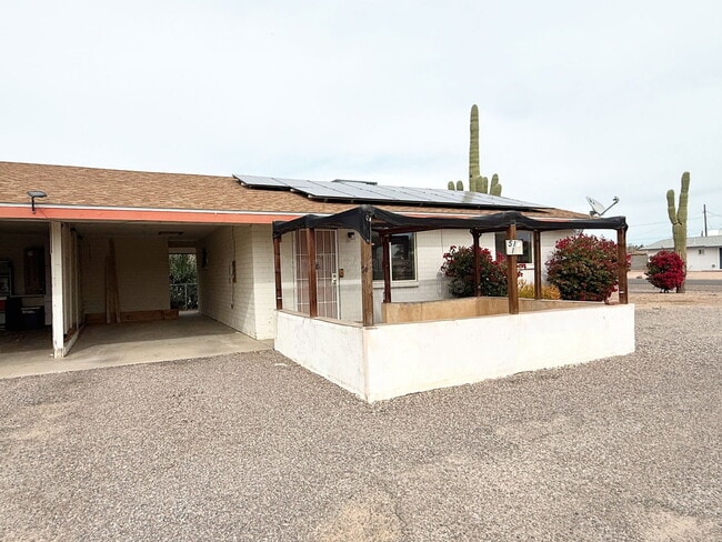 512 N Valley Dr in Apache Junction, AZ - Foto de edificio - Building Photo