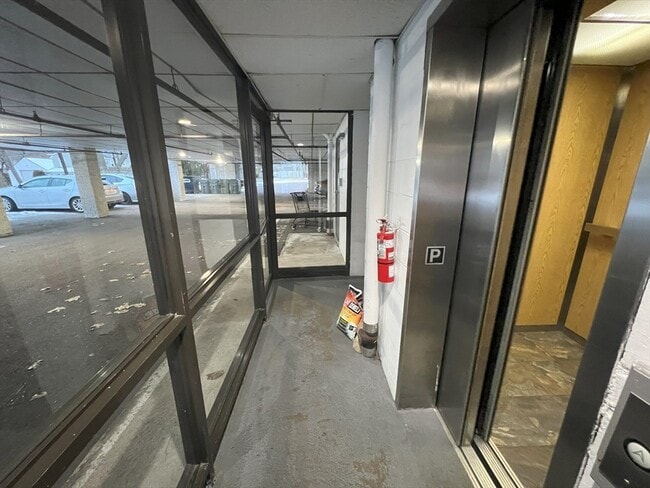 295 W Wyoming Ave, Unit 2