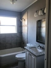 6134 Mire St in Groves, TX - Building Photo - Building Photo