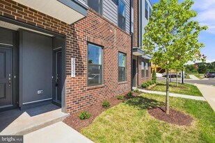 20151 Northpark Dr in Ashburn, VA - Building Photo
