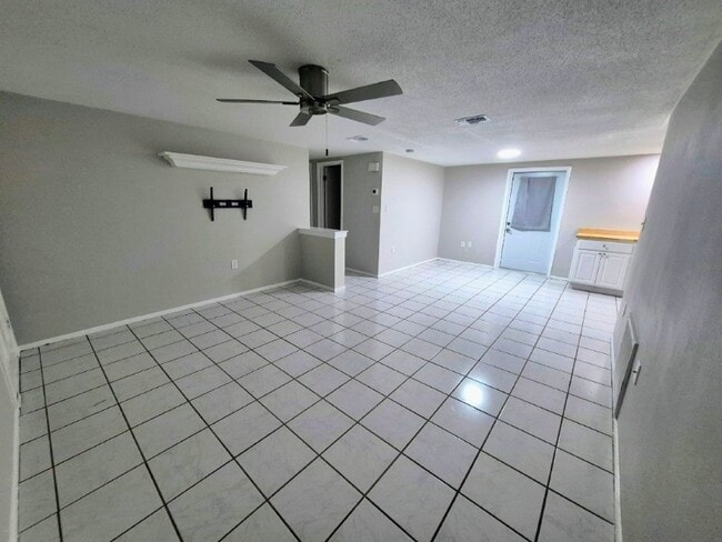 7214 Potomac Dr in Port Richey, FL - Building Photo - Building Photo