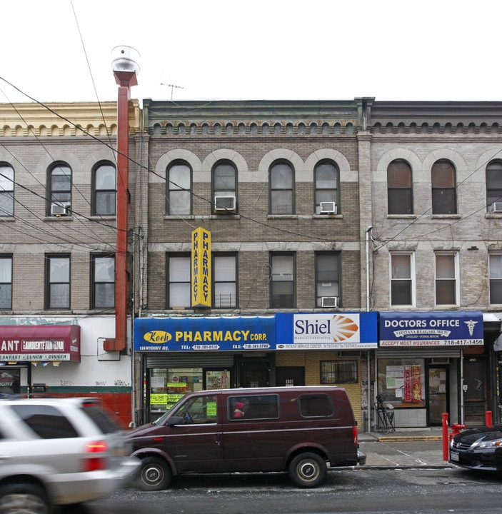 126 Wyckoff Ave in Brooklyn, NY - Building Photo