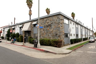Sands Apartments in Long Beach, CA - Building Photo