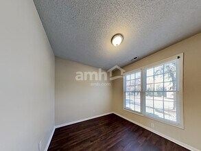 537 Hanska Way in Raleigh, NC - Building Photo - Building Photo