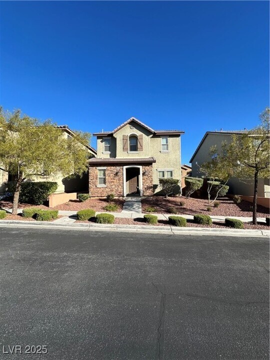 10719 Azure Ocean Ave in Las Vegas, NV - Building Photo