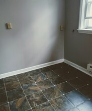 2321 Haverford Rd, Unit 2-D in Ardmore, PA - Foto de edificio - Building Photo