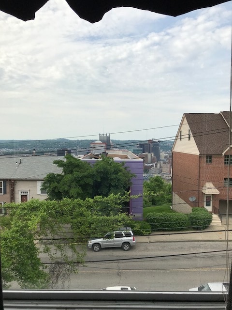 120 Bailey Ave, Unit 1R, Unit 1R