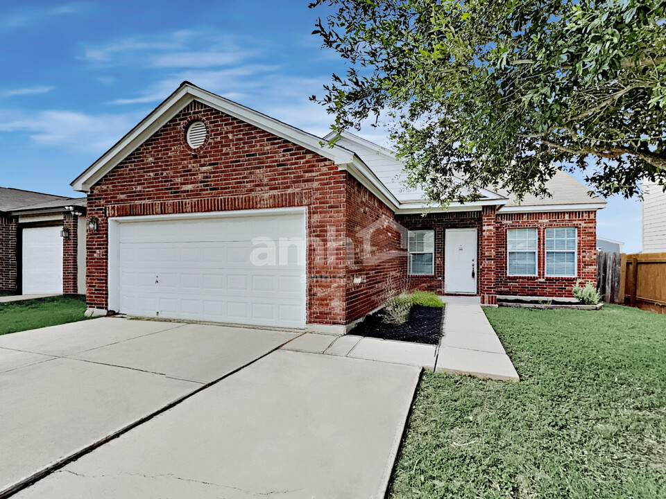 6177 Jackies Farm in San Antonio, TX - Building Photo