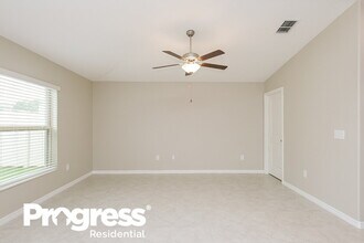 5518 Rainwood Meadows Dr in Apollo Beach, FL - Building Photo - Building Photo