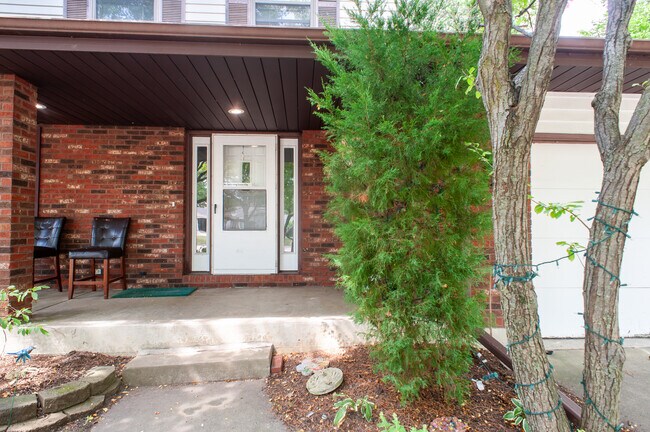 property at 1147 Garfield Ave