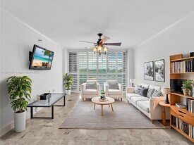 2501 Brickell Ave in Miami, FL - Building Photo