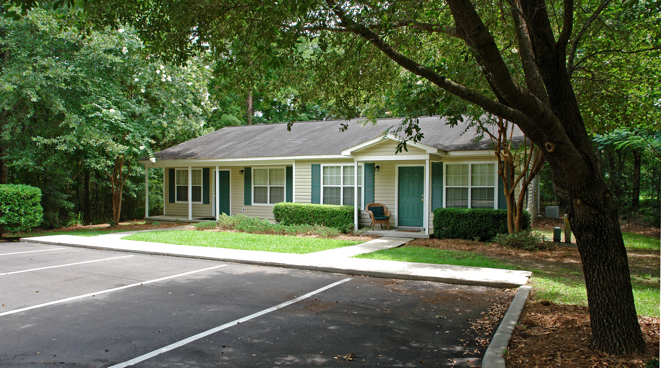 2323 Trimble Rd in Tallahassee, FL - Building Photo