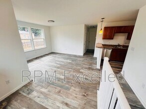 7 Clark Pl S in Tacoma, WA - Building Photo - Building Photo