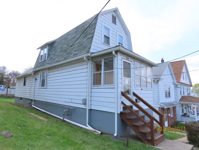 property at 307 Center St