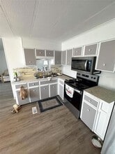 527 S Egret Cir in Micco, FL - Building Photo - Building Photo