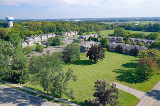 Geneva Meadows in Lake Geneva, WI - Foto de edificio - Building Photo