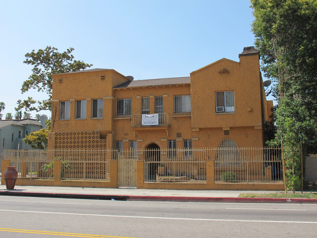 3002 W Vernon Ave in Los Angeles, CA - Building Photo - Building Photo