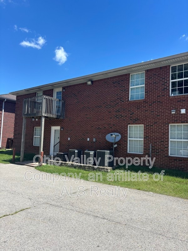 property at 1116 Herr Ln