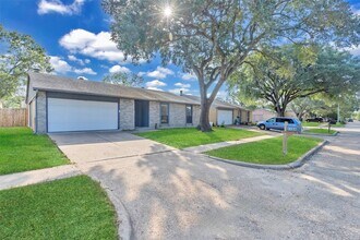 4406 Kacee Dr in Houston, TX - Building Photo - Building Photo